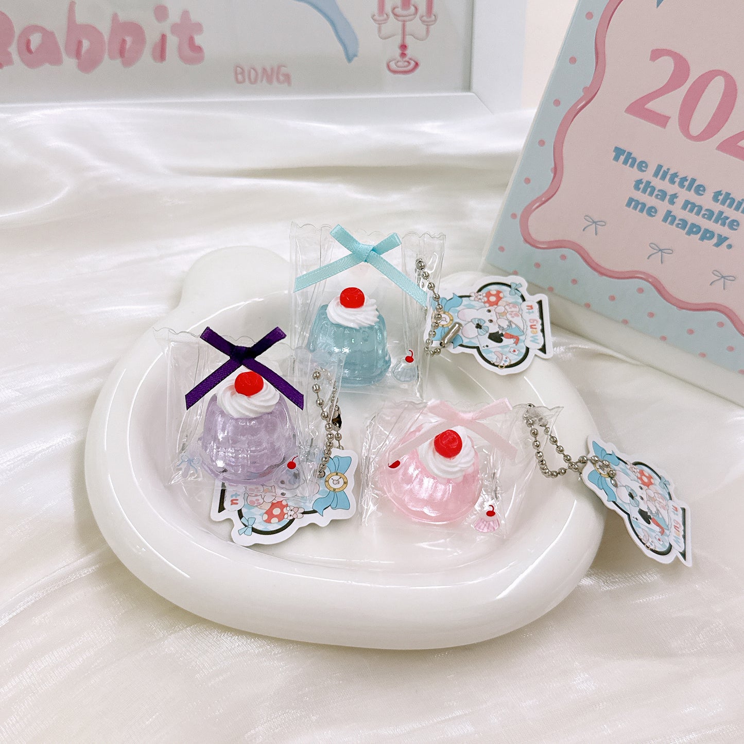 クリアカラー ミニプリンケーキ スクイーズ 手作り 食品グレードシリコン ストレス解消スローリバウンド キーホルダー【全店5,000円以上で送料無料】